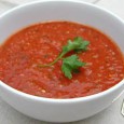 Ce e ăla gazpacho? Păi, în principiu, o supă spaniolă de roșii, nefiartă, originară din Andaluzia și care s-a extins în toată Spania, în Portugalia (unde se numește gaspacho) și...