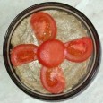 Salată de vinete, tot în trei variante N-am nici cea mai vagă idee dacă, la fel ca mine, aveţi prin congelator o serioasă rezervă, făcută încă din toamnă, de vinete coapte şi curăţate. Şi chiar dacă n-aveţi,...