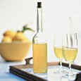 Limoncello Ca orice lucru celebru, si lichiorul asta teribil de italian are o paternitate disputata. Ce se stie sigur e ca a fost inventat la inceputul secolului XX; mai departe, atat...