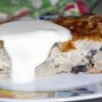 Budincă de conopidă De fapt o variantă de budincă de conopidă, foarte ușoară și delicată, mai curând apropiată de sufleu, numai că nu pornim de la un piure de legume (sincer, îmi place...
