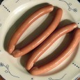 Poate tineti minte ca, nu demult, prietenul ovidiucro ne-a trimis doua retete industriale (1982 si 2010) de preparare a crenvurstilor, plus una de casa, ca poate ne venise rau dupa...