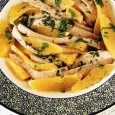 Salată creolă de pui cu portocale Tare ușor ar putea fi botezată rețeta asta excelentă salata bețivă de pui cu portocale, dar n-are rost s-o fac acuma pe lupul moralist. Mai bine să vă spun că...