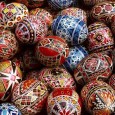 Ouăle de Paști, din cele mai vechi timpuri și până azi Am intrat așadar în Săptămâna Mare și nu strică deloc ca, pe lângă diverse rețete și alte lucruri utile referitoare la Sărbătorile Pascale, să mai vorbim un pic și despre...