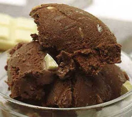 Înghețată de cacao cu ciocolată