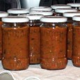 Despre varianta mea de zacuscă de ciuperci v-am povestit mai demult, astăzi e rândul domnului Marian Rădulescu să ne propună versiunile sale, inspirate, după cum ne-a mărturisit, din caietele doamnei...