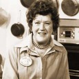 Varză călită alsaciană, by Julia Child Ce, credeați că prietenul nostru, Mihai Ovidiu, s-a oprit din traducerea celebrei lucrări a Juliei Child, „Mastering the Art of French Cooking”? Ei bine nu, și ne-a trimis ieri un...