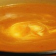 Supă-cremă de dovleac Dacă despre versiunea lui Paul Bocuse de supă de dovleac să apucat deja să discutăm, iaca vine mai la vale o versiune care mie, cel puțin, mi se pare mai...