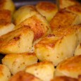 Cartofi la cuptor, un pic mai migăloși, dar mult mai gustoși Știu, cartofii la cuptor de urmează mai la vale ar trebui să capete o denumire ceva mai umană, că titlul de mai sus nu dă pe dinafară de inspirat ce...