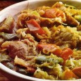 Varză cu carne ca-n Tirol Desigur, orice varză cu carne seamănă, în primul rând, cu o altă varză cu carne, iar rețeta ce urmează n-avea cum să facă excepție de la această regulă. Dar mi...