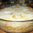 De ce s-o fi numind taman versiunea asta de mămăligă la cuptor Taci și înghite, n-aș ști să vă spun. Bănui doar că-i musai să fie mâncată fierbinte, motiv pentru...