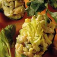 Avocado umplut cu mascarpone, țelină verde și migdale Din lunga serie de avocado umplut cu diverse, sosește în continuare o variantă foc de interesantă, care-mi place în primul rând fiindcă, în afara excelentei combinații de gusturi, ne oferă...