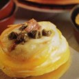 Nu sunt foarte convins că acest foarte gustos aperitiv ar trebui să se cheme chiar așa; însă atâta vreme cât e făcut în forme mici de tarte (10 cm diametru),...